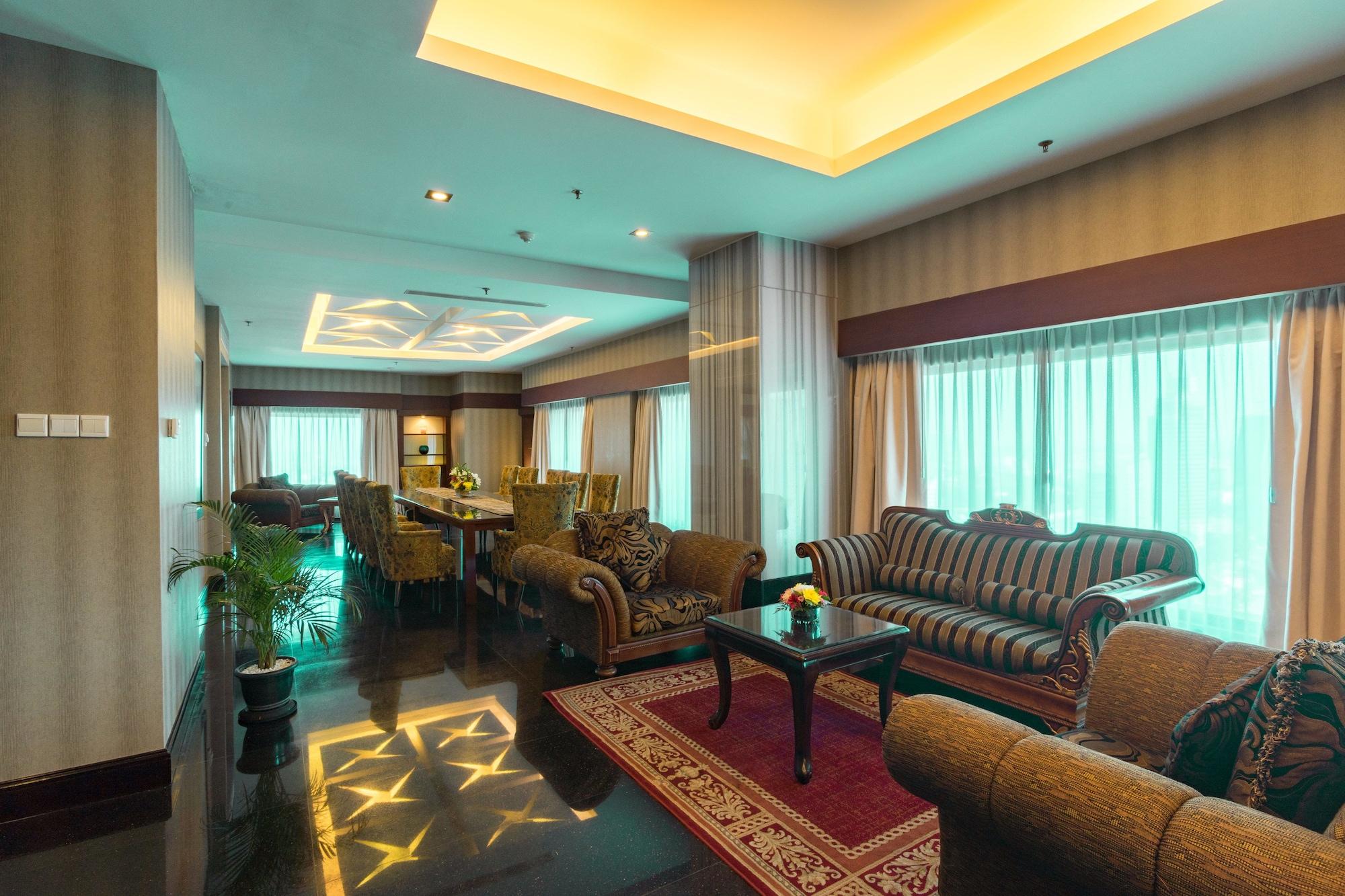 Manhattan Hotel Jakarta Exterior photo