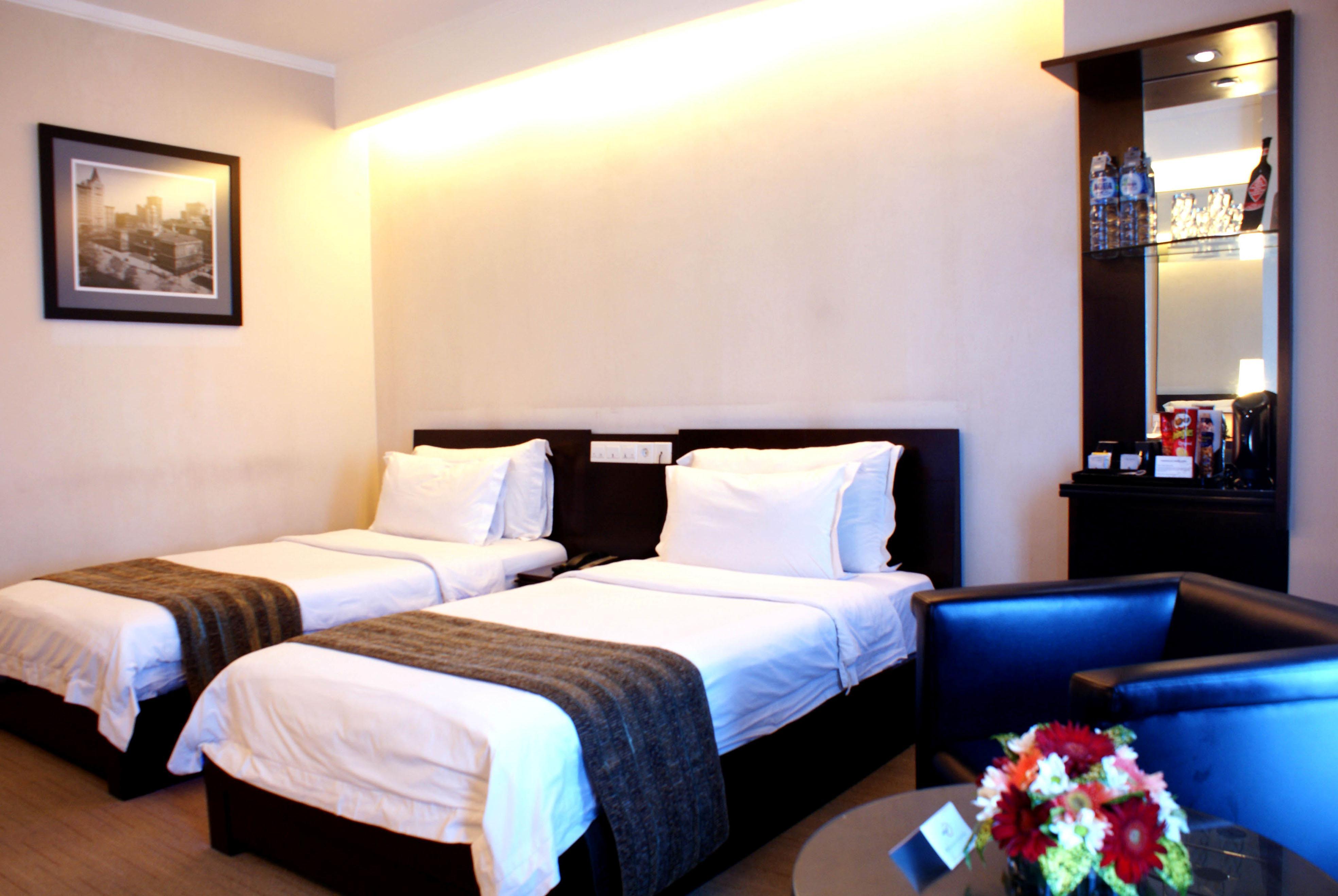 Manhattan Hotel Jakarta Exterior photo