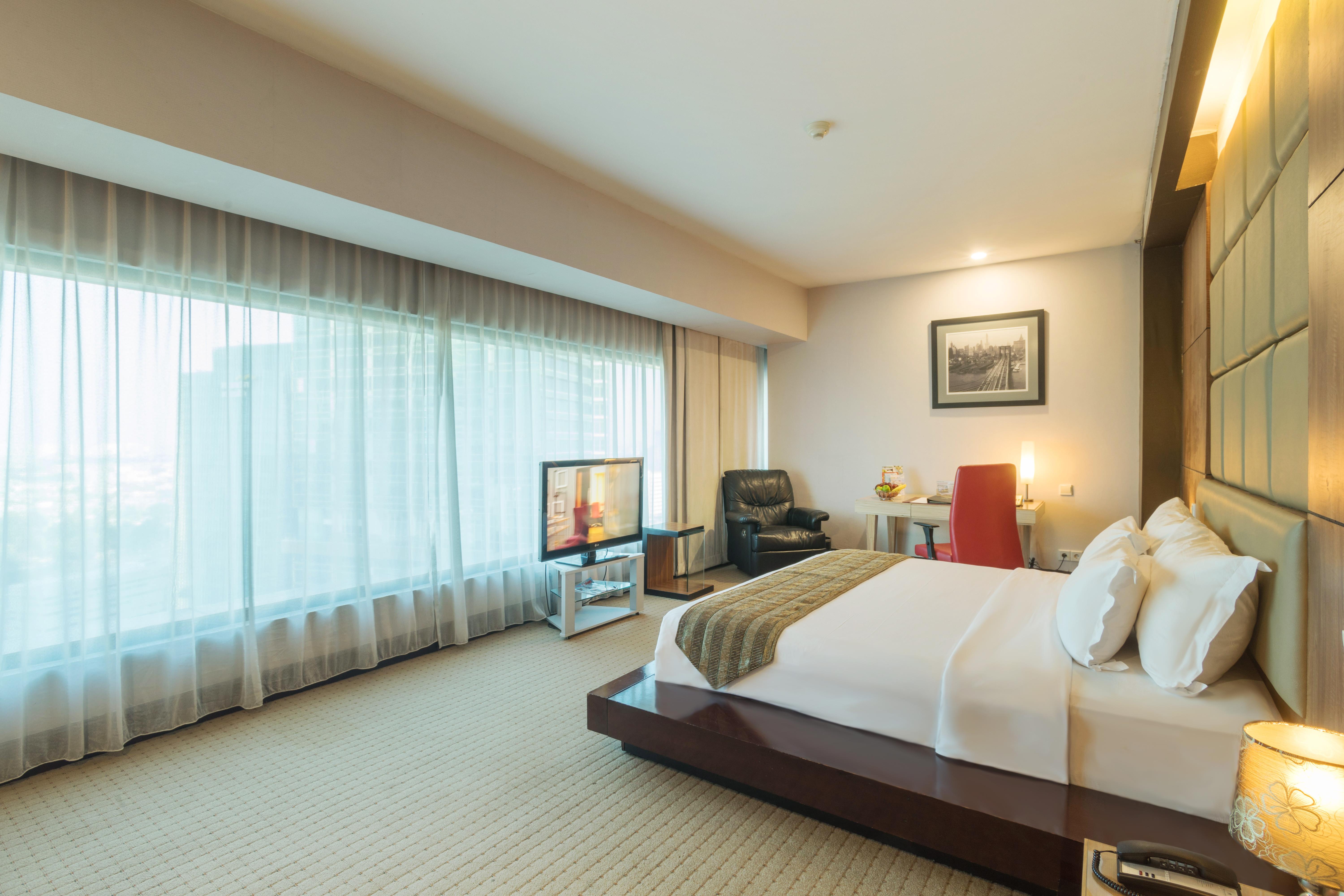 Manhattan Hotel Jakarta Exterior photo