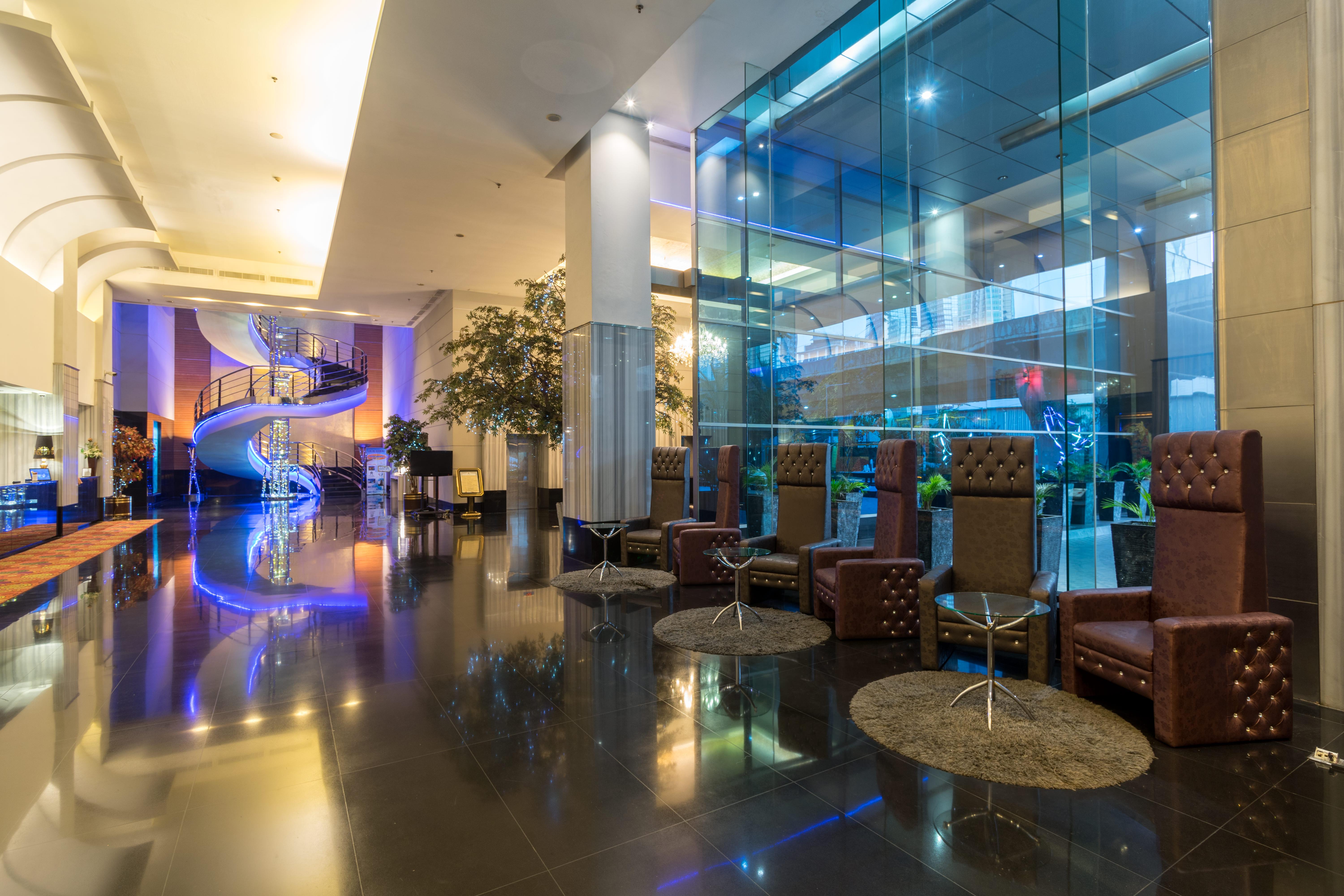 Manhattan Hotel Jakarta Exterior photo