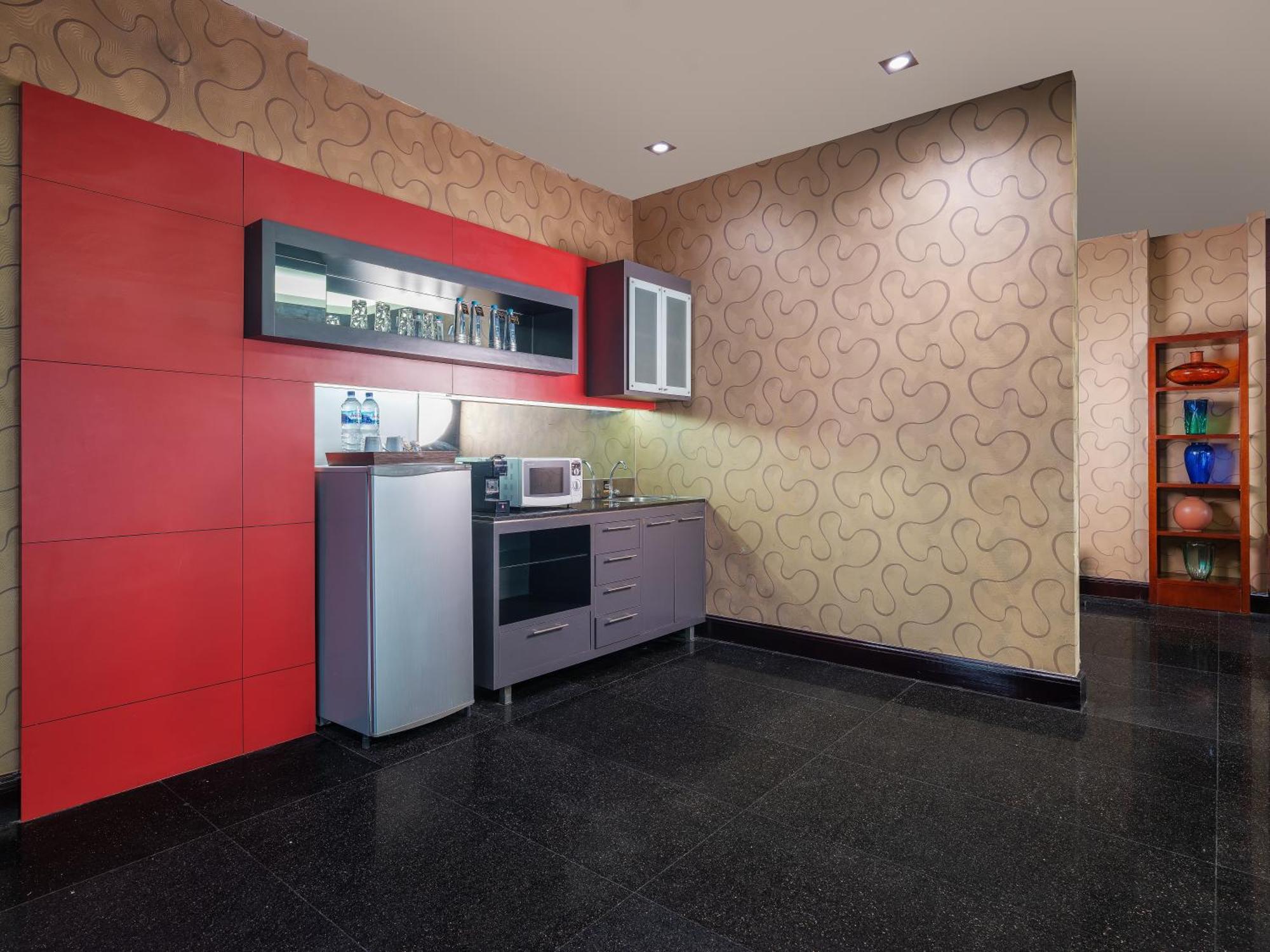 Manhattan Hotel Jakarta Exterior photo