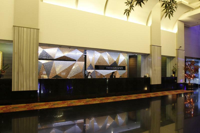 Manhattan Hotel Jakarta Exterior photo